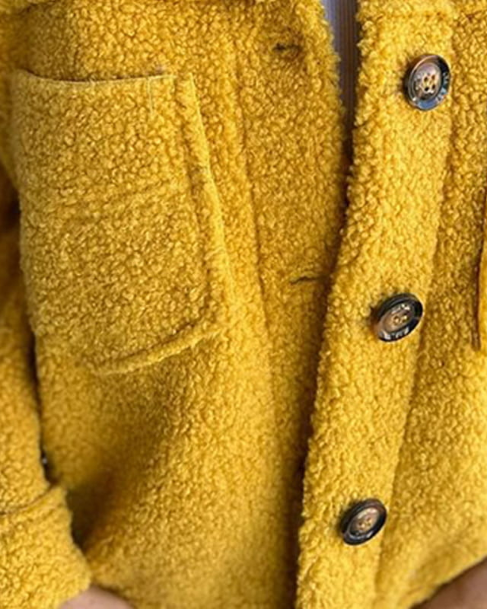Warme kurze Frühlingsjacke