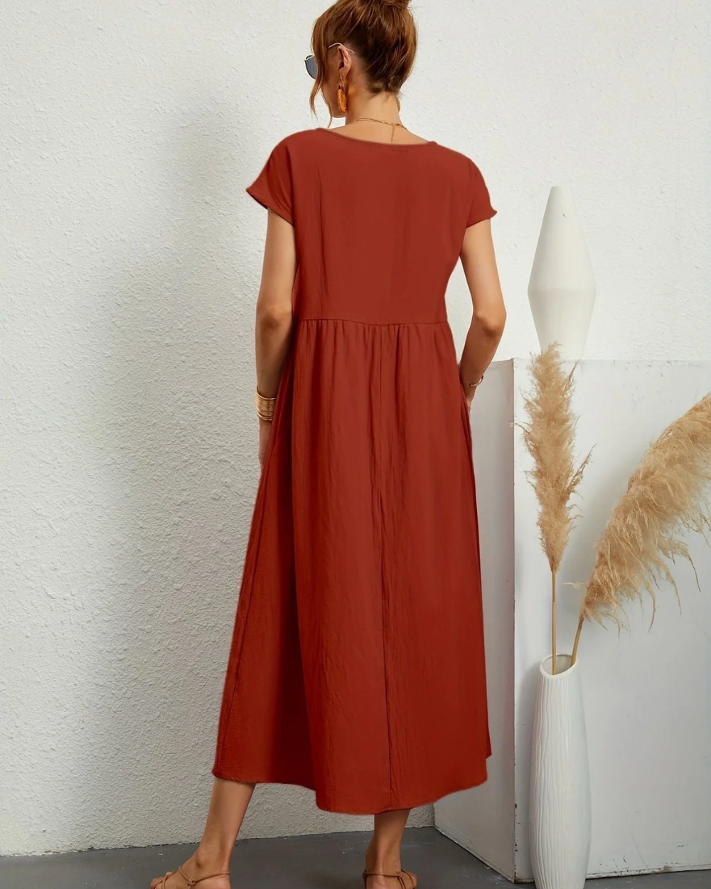 Elegantes Damenkleid