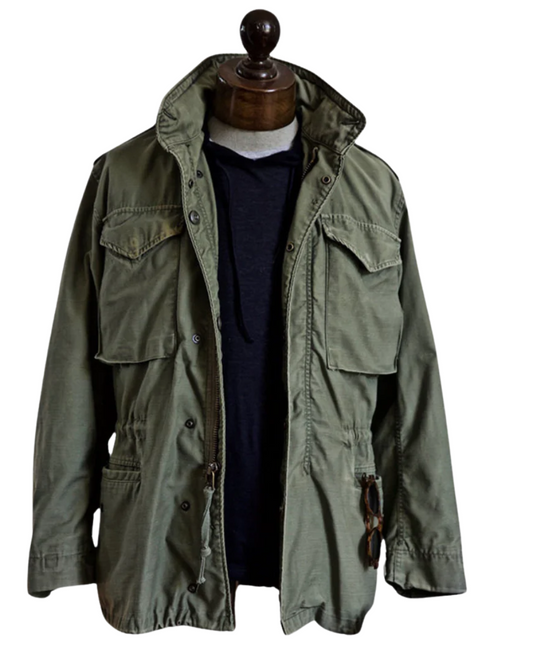 Militärische Jacke