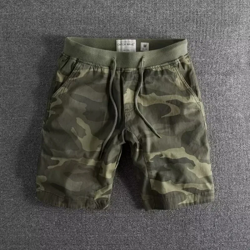 Lässige Armeeshorts
