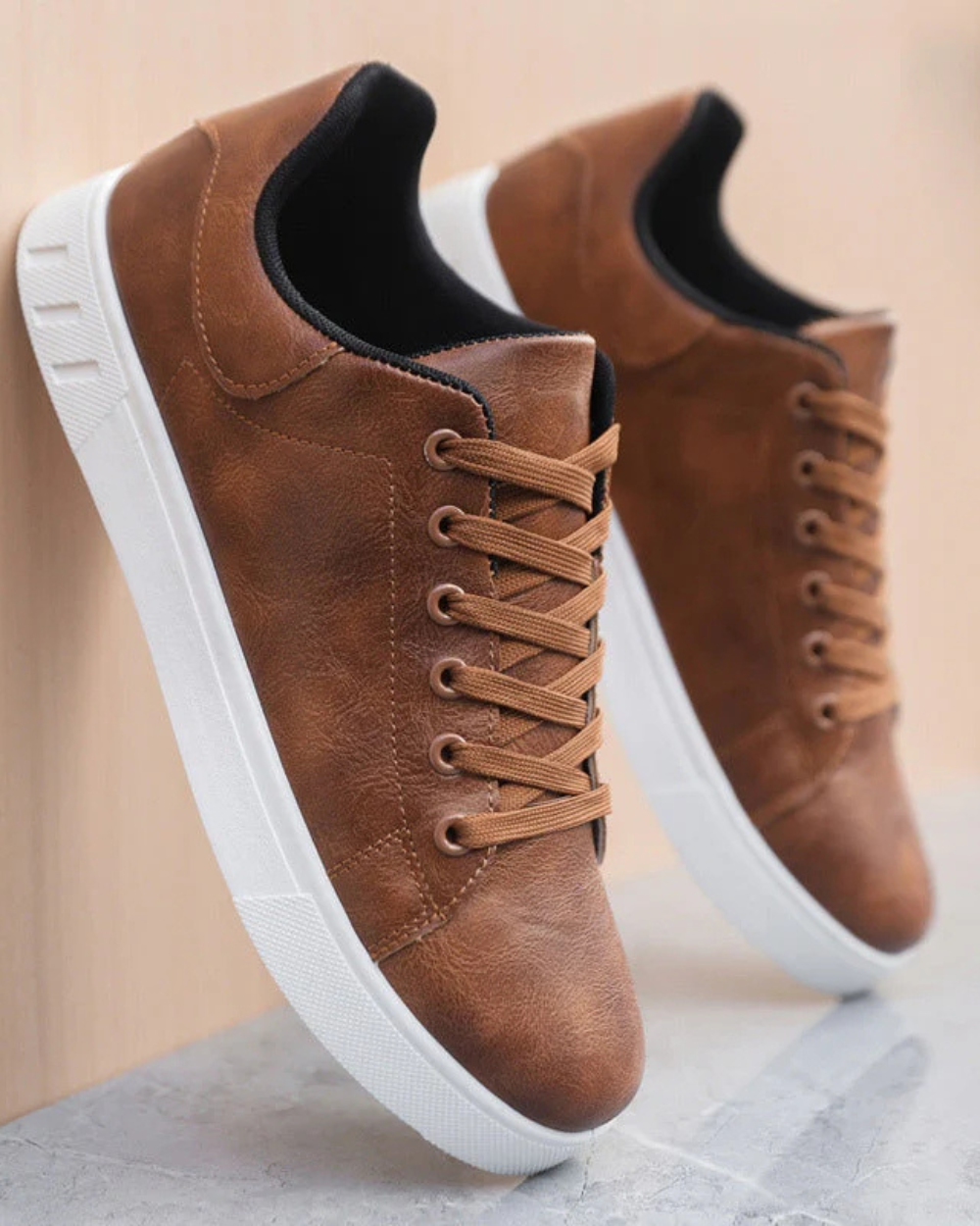 Corrado Klassische Leder-Sneakers