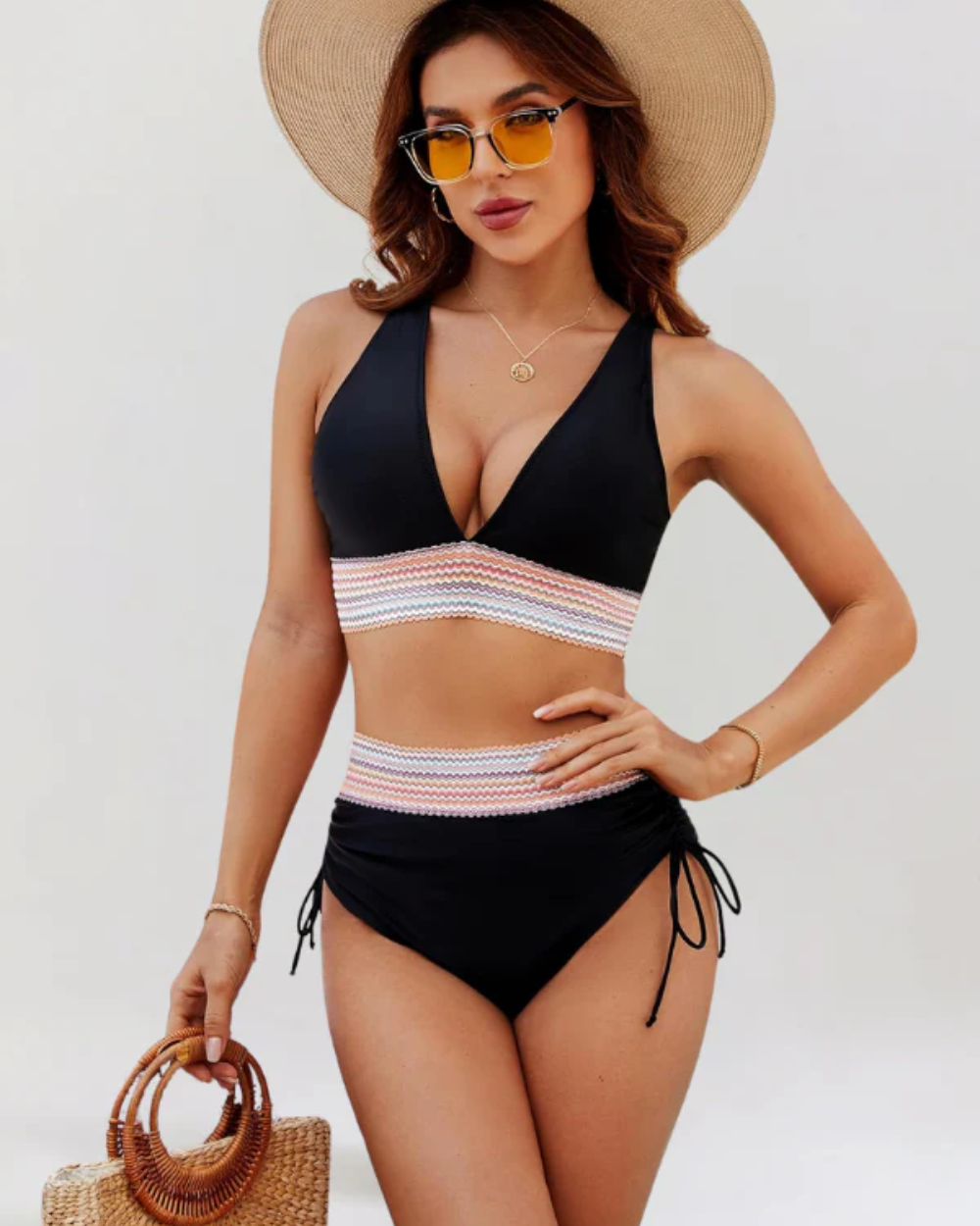 Bauchbedeckter Bikini
