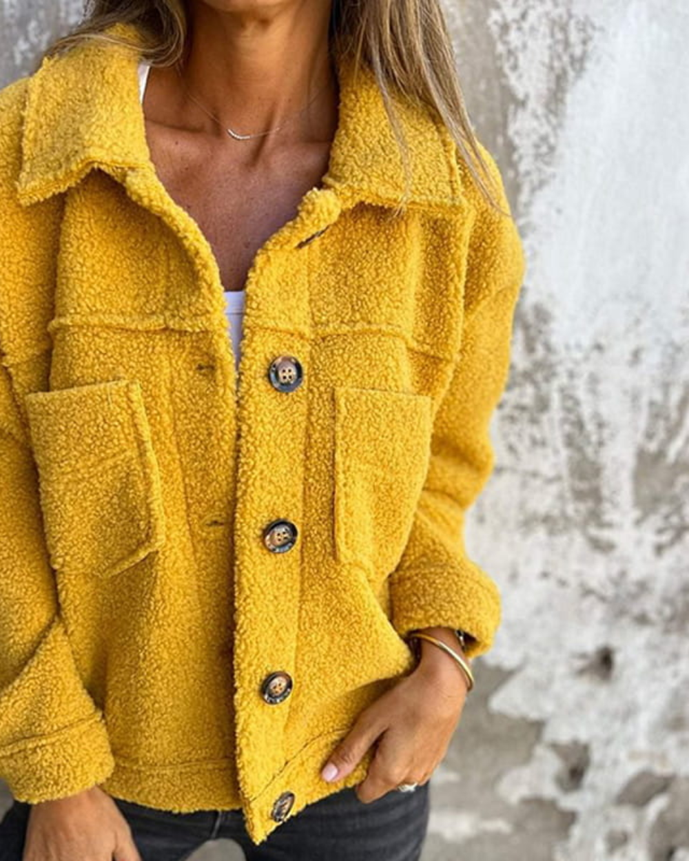 Warme kurze Frühlingsjacke