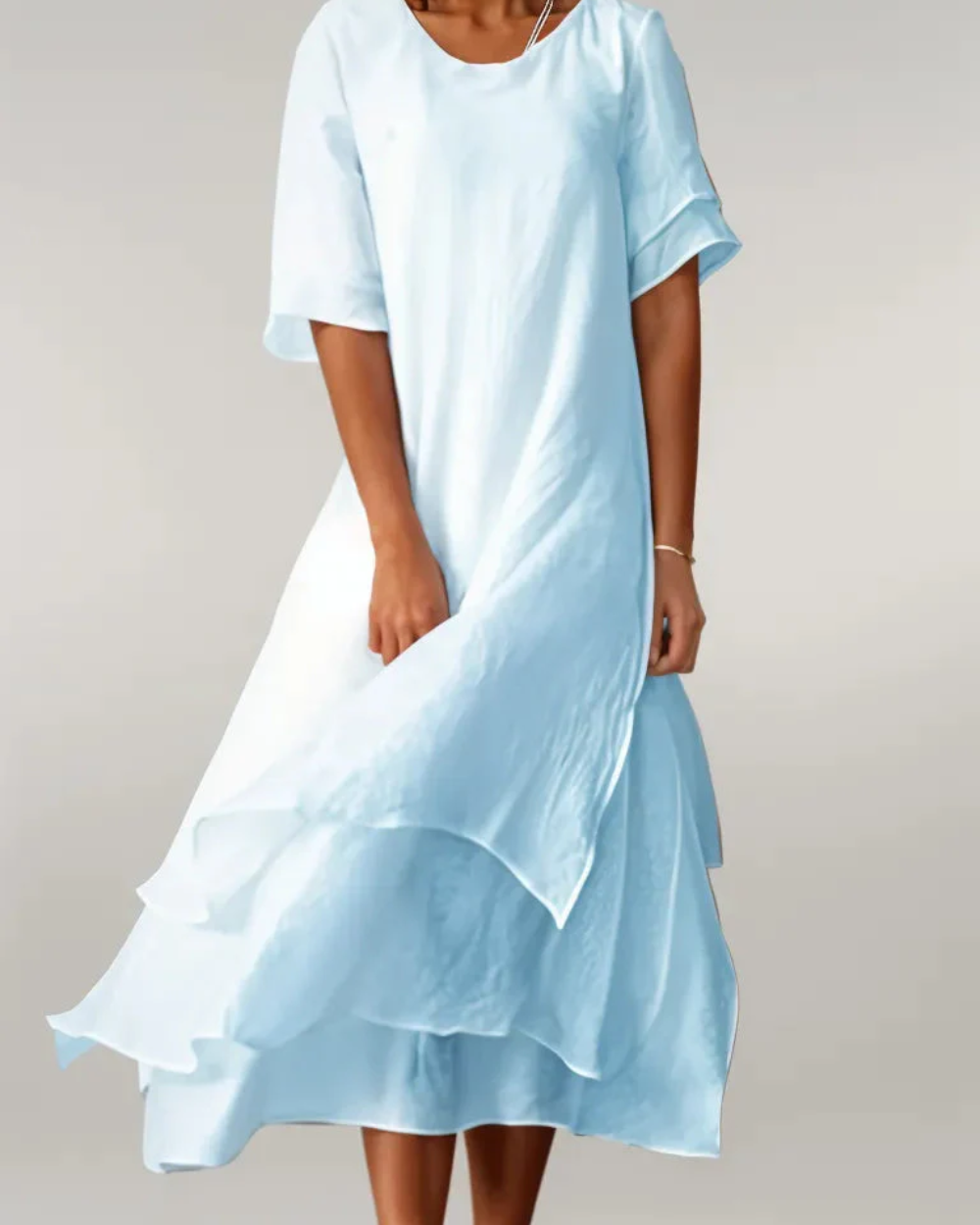 Elegantes farbenfrohes langes Kleid