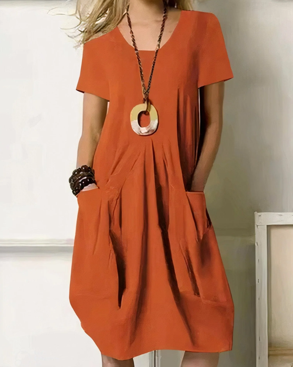 Elegantes, bauchfreies Kleid