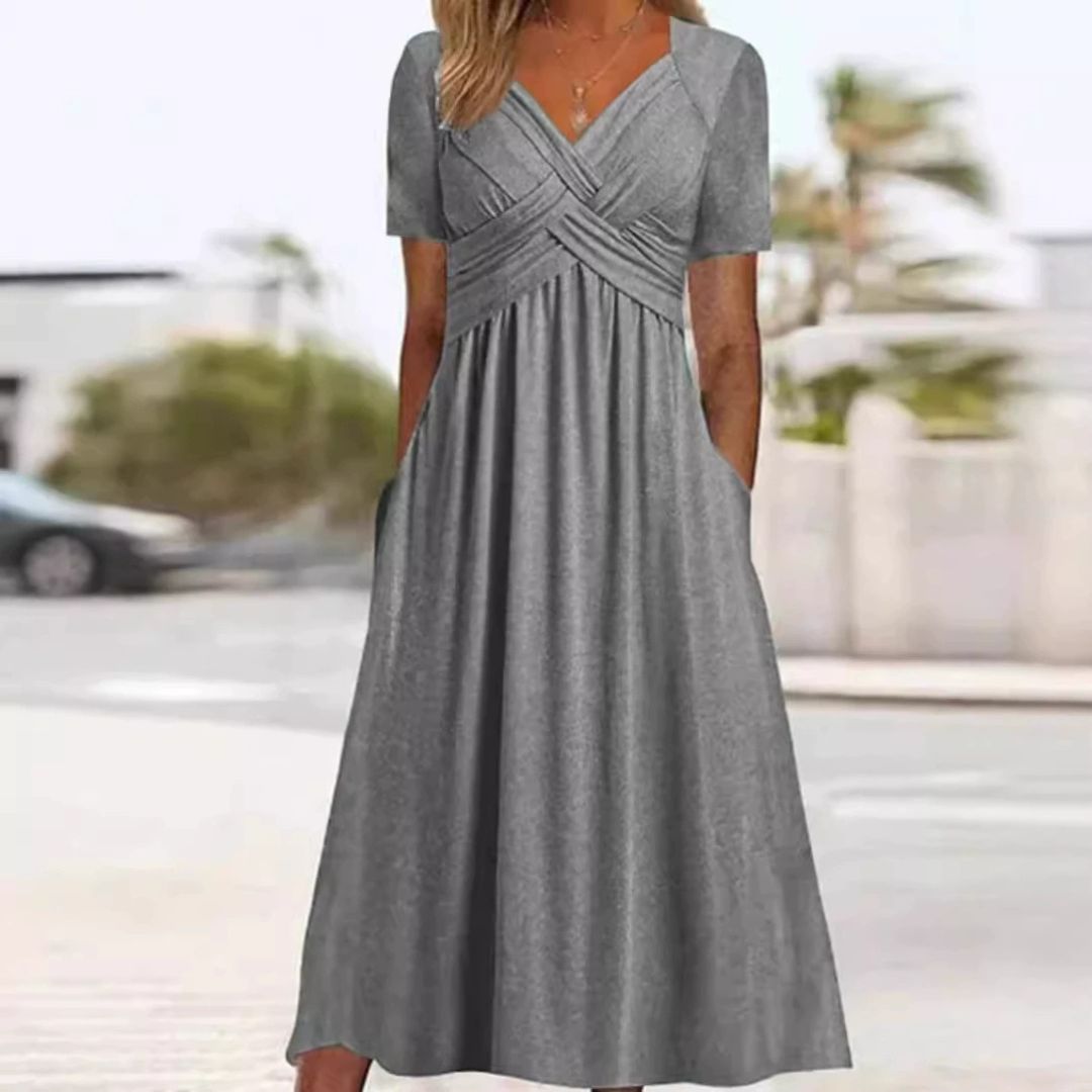 Bauchfreies Kleid mit V-Ausschnitt