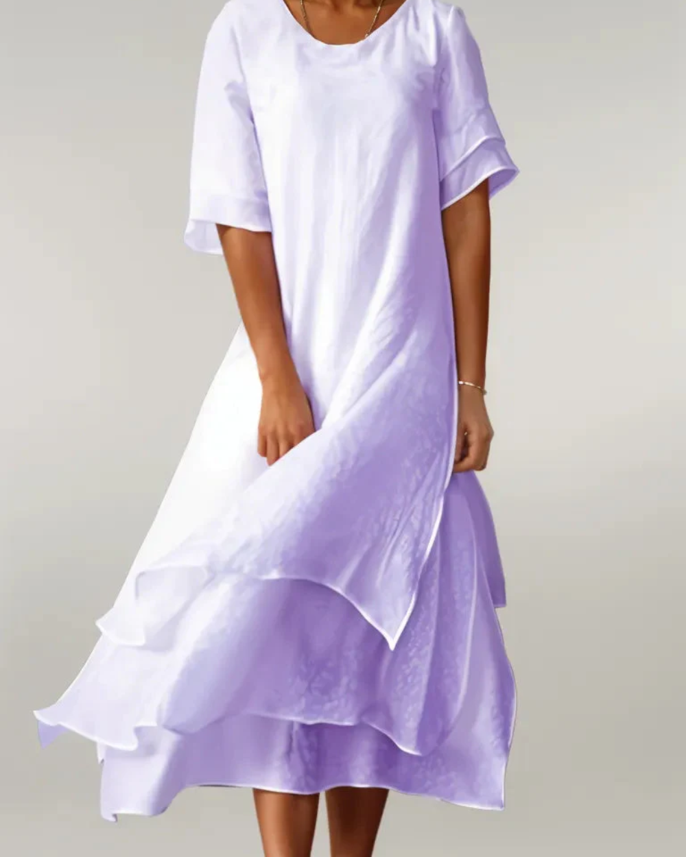 Elegantes farbenfrohes langes Kleid