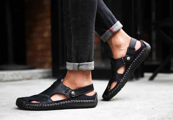 Klassische Ledersandalen