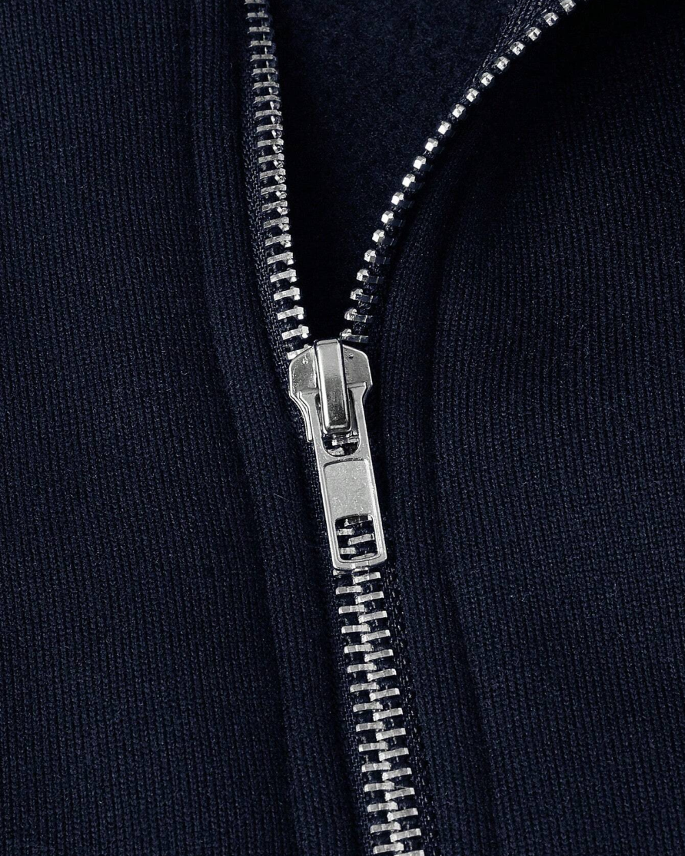 Premium Pullover mit halbem Reißverschluss