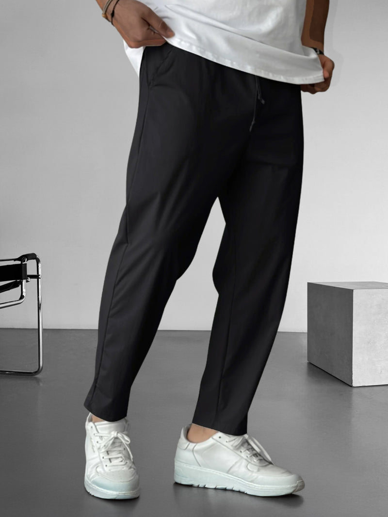 Elegante konisch zulaufende Hose mit Kordelzug