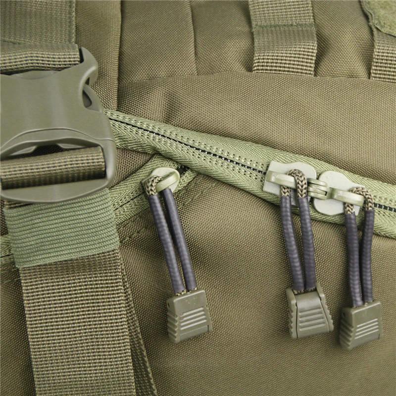 Reisetasche im Militärstil