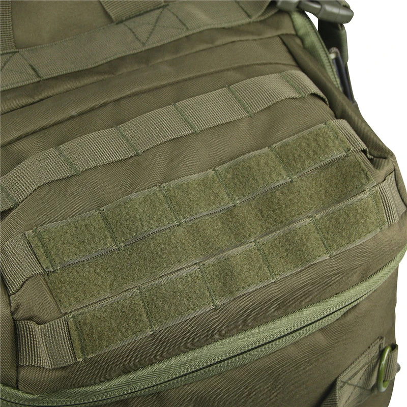 Reisetasche im Militärstil