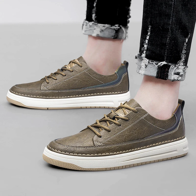 Klassische Leder-Sneakers
