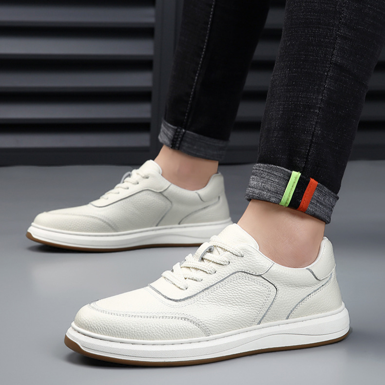 Turnschuhe aus Leder