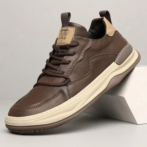 Hochsohlige Lederschuhe