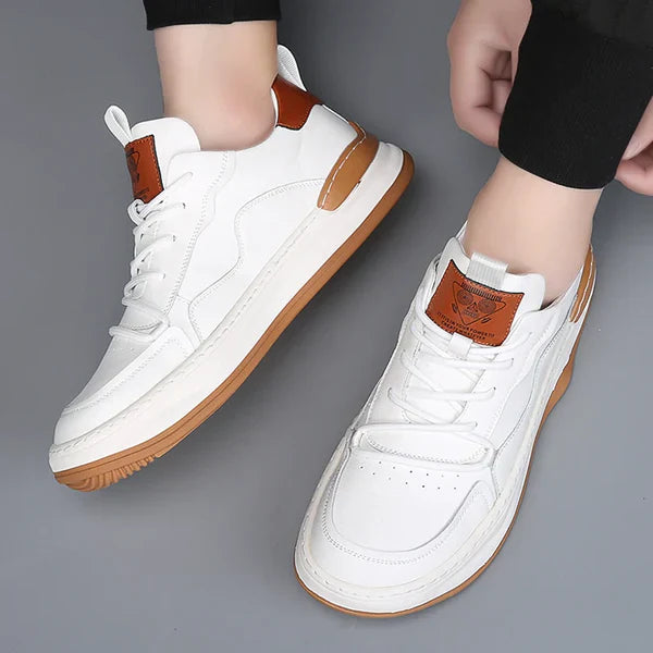 Hochsohlige Lederschuhe