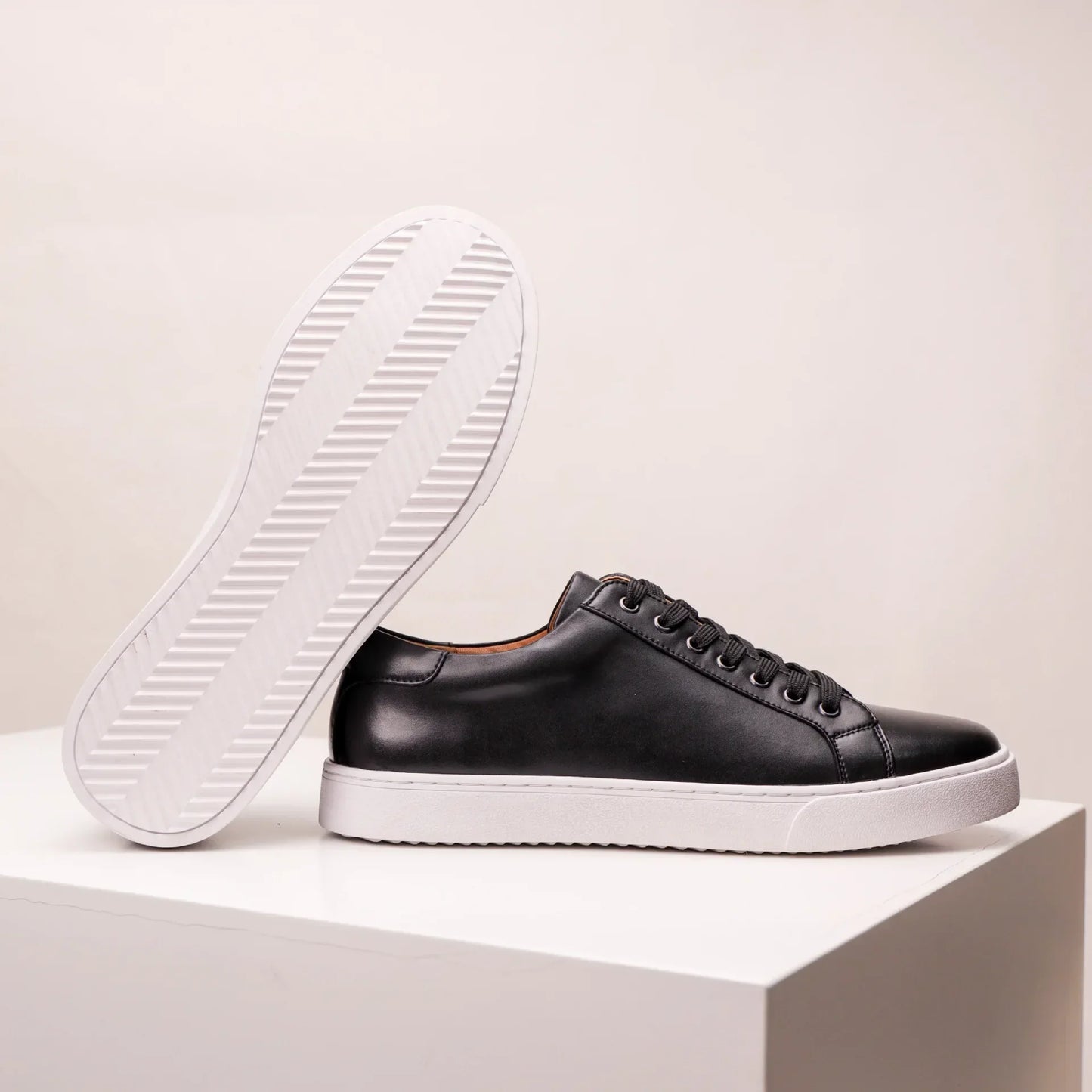 Turnschuhe aus echtem Leder