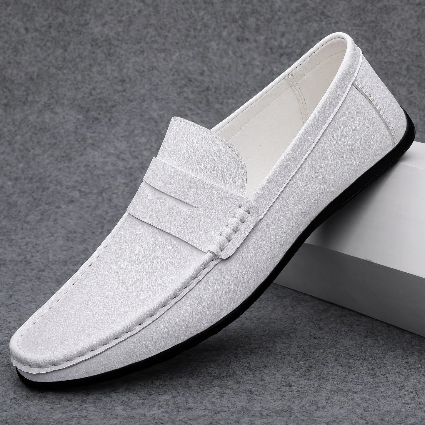 Klassische italienische Loafer aus Leder