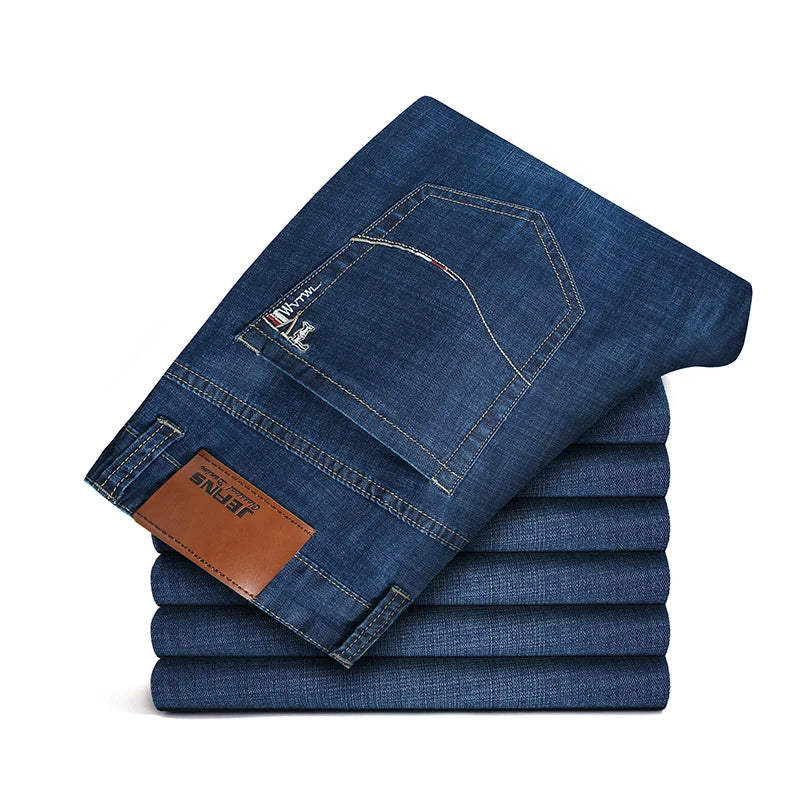 Lässige gerade Denim-Jeans
