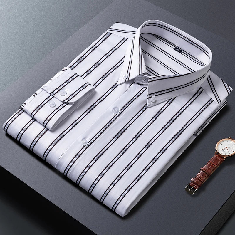 Elegantes gestreiftes Herrenhemd