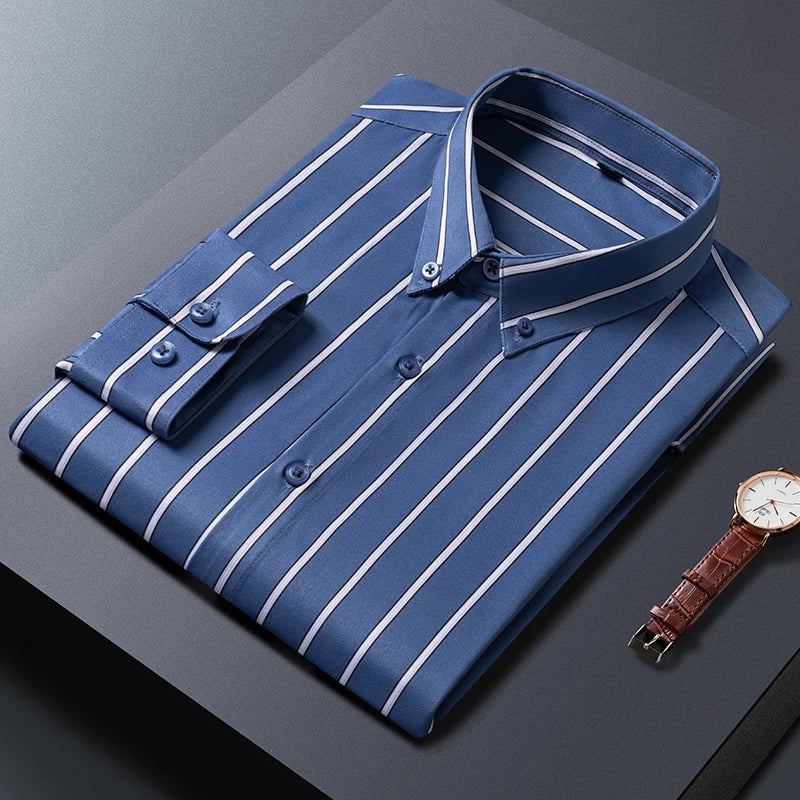 Elegantes gestreiftes Herrenhemd