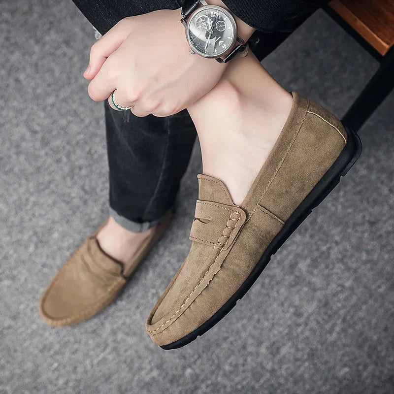 Leichte Herren Loafers aus Wildleder
