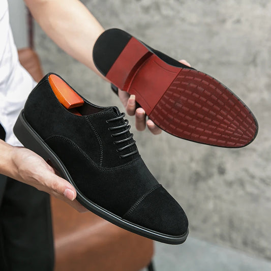 Schicke Wildlederschuhe