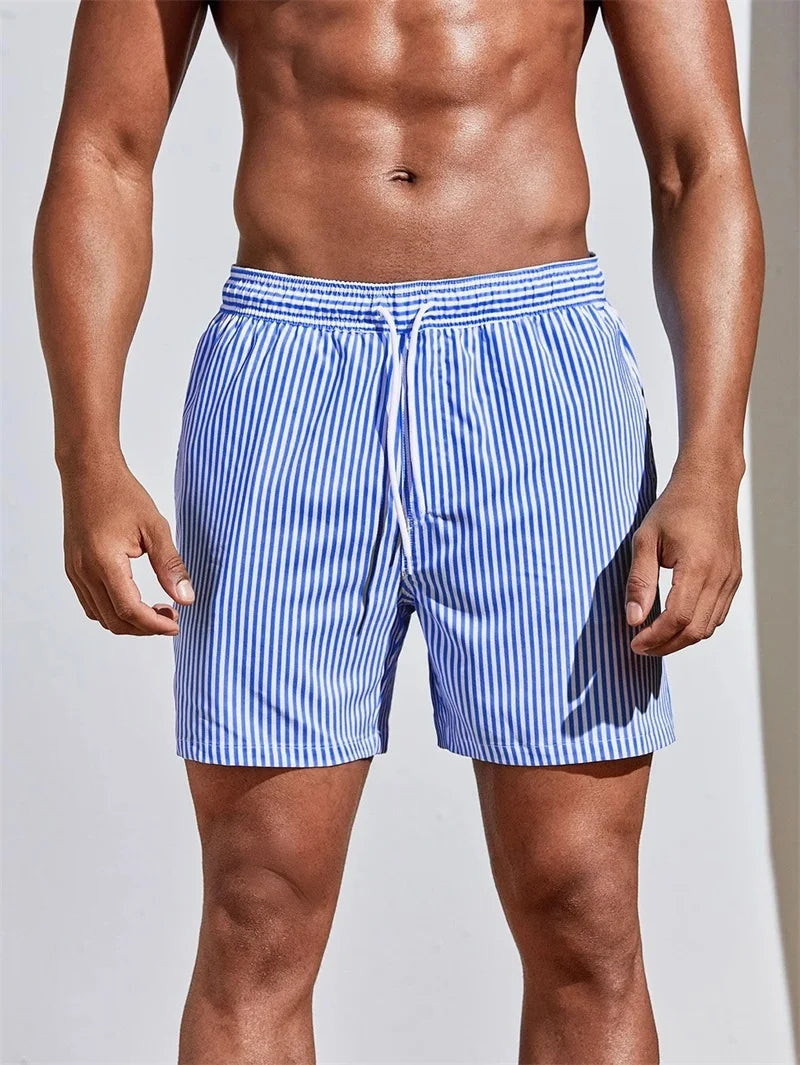 Gestreifte Badeshorts