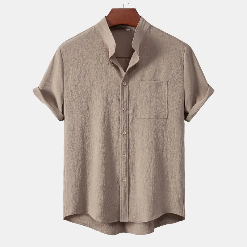 Elegantes atmungsaktives Sommerhemd