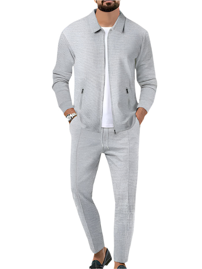 Bequemer Trainingsanzug