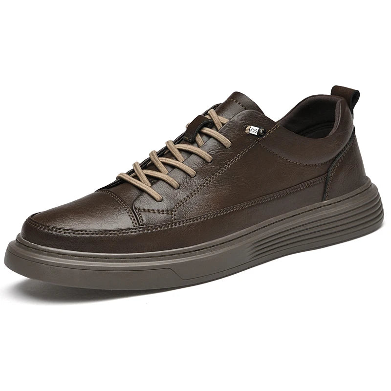 Elegante Lederschuhe mit dicker Sohle