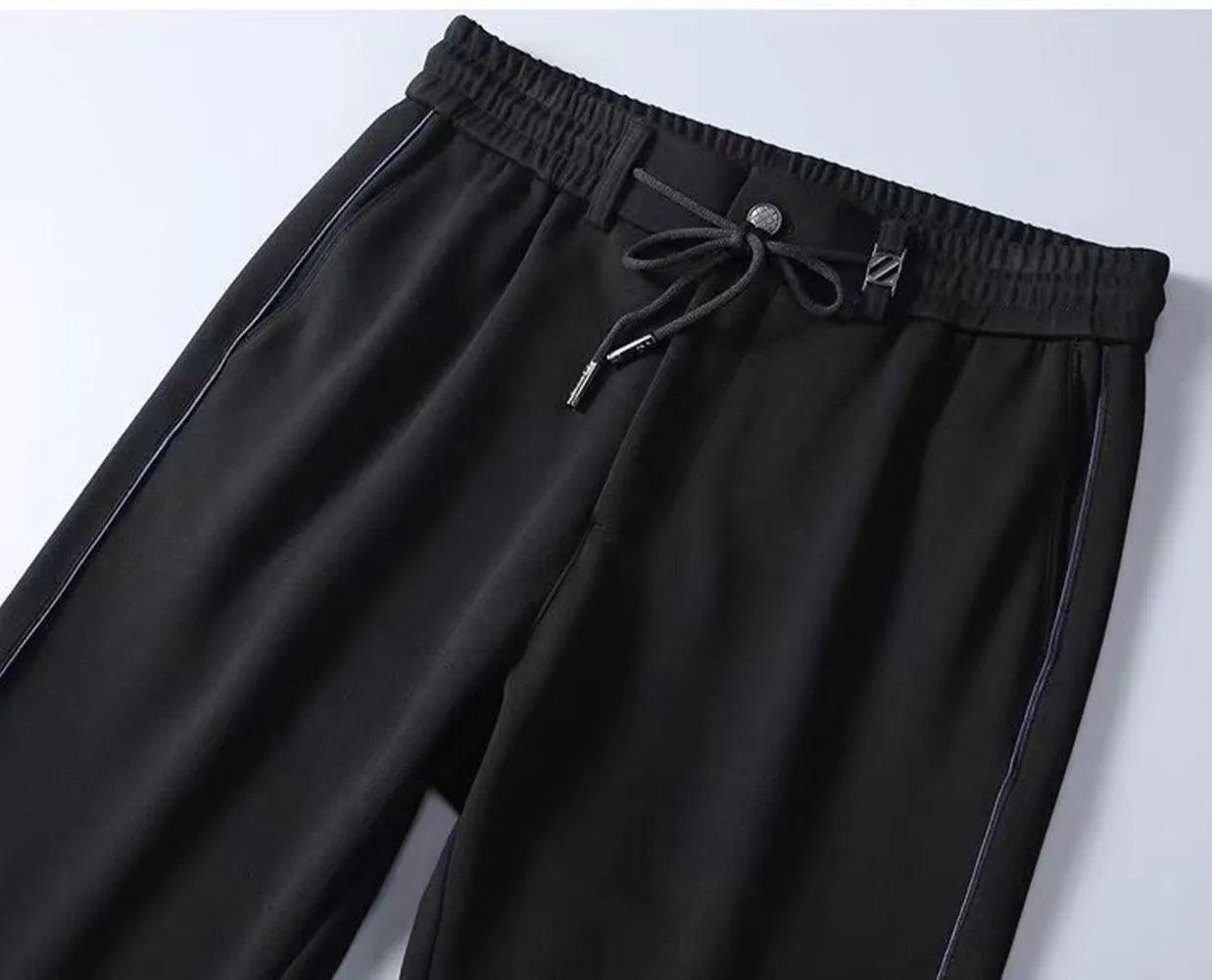 Eleganter Herren-Trainingsanzug