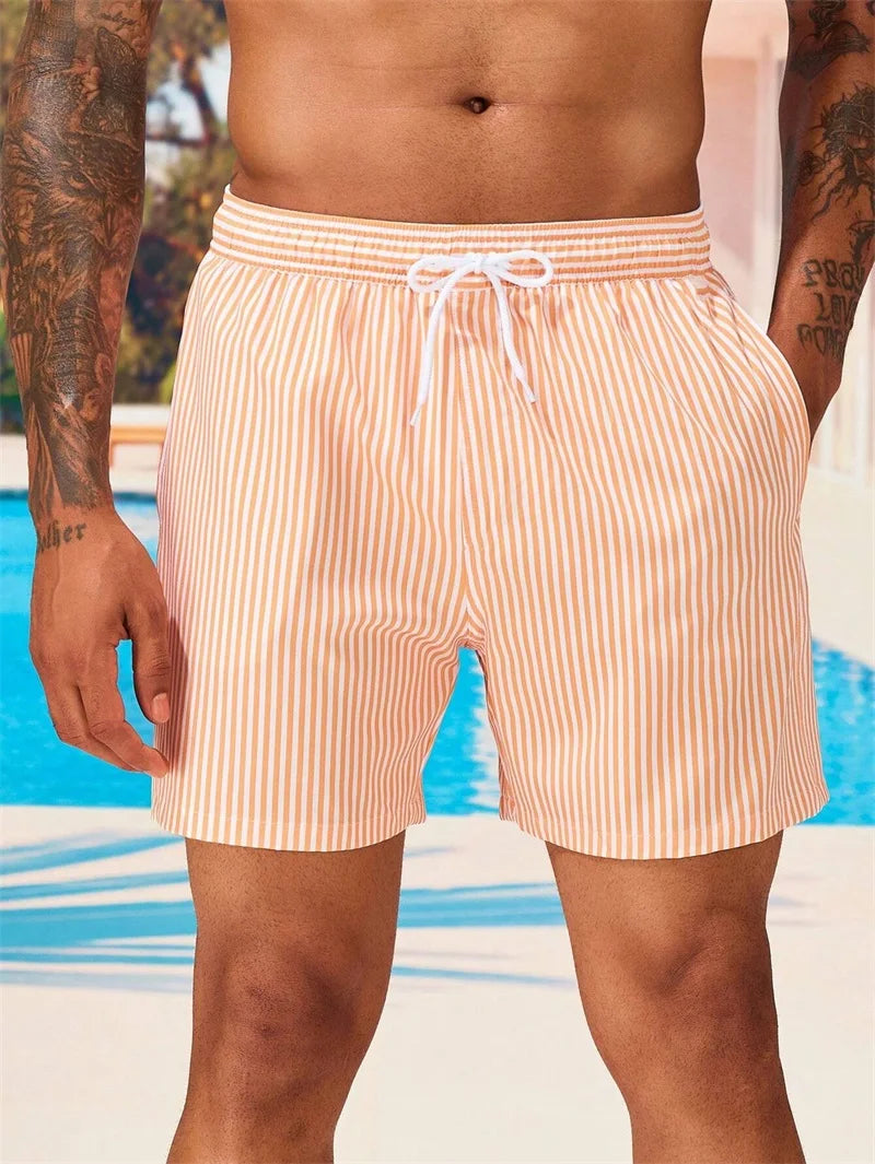 Gestreifte Badeshorts