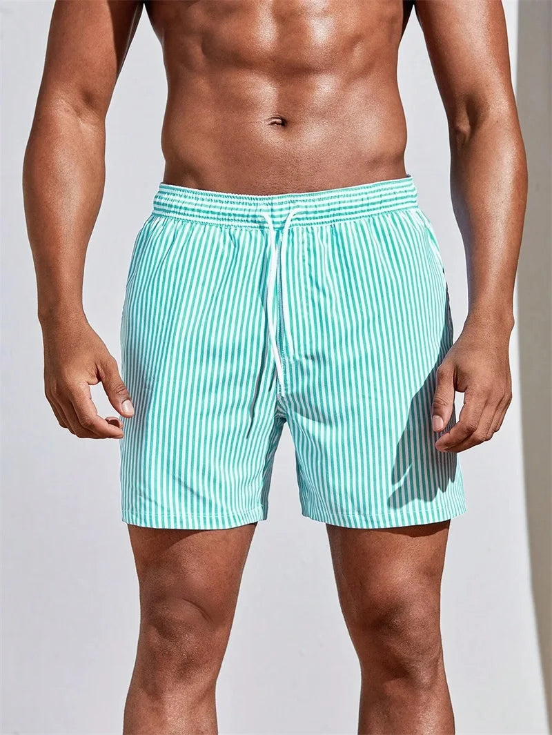 Gestreifte Badeshorts