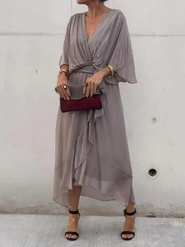 Seidenchiffonkleid mit V-Ausschnitt
