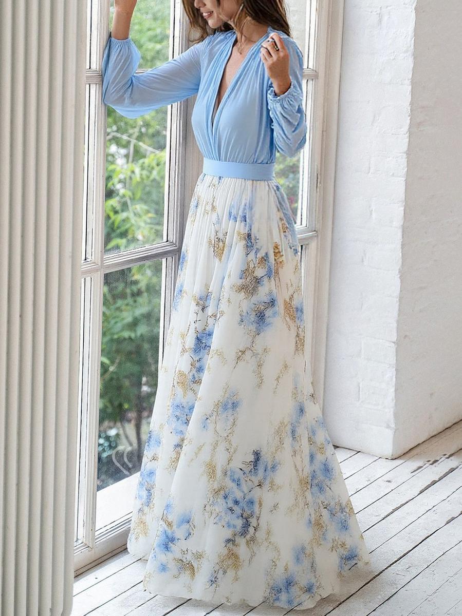 Langes geblümtes Kleid
