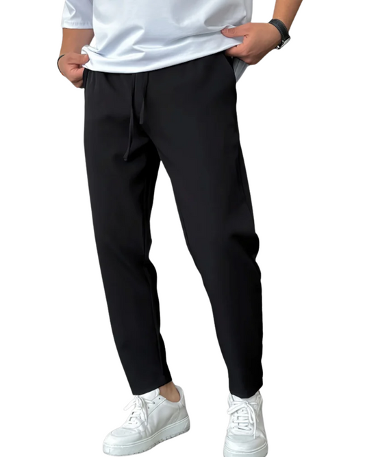 Elegante konisch zulaufende Hose mit Kordelzug